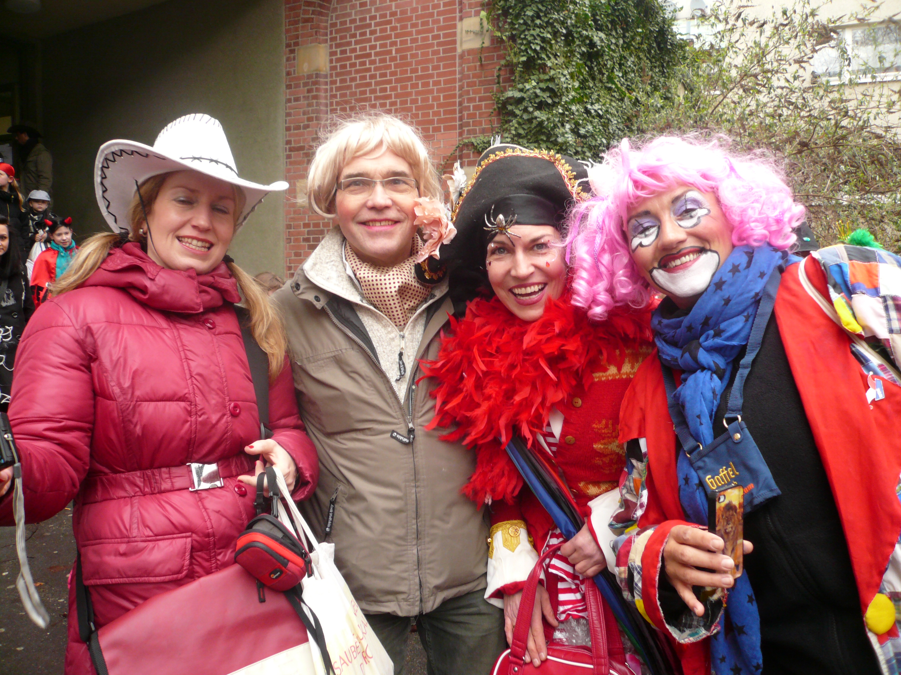 Weiberfastnacht-2013 (26).JPG